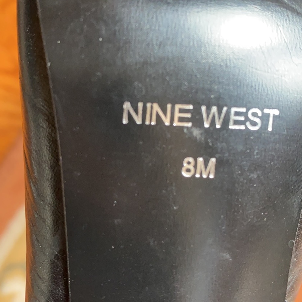 Shoes 👠 - Picture 3 of 3